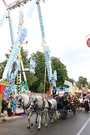 Einzug auf das Dachauer Volksfest 2019 (©Foto.Martin Schmitz)